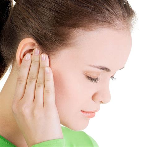 Причины чесотки в ушах и эффективные способы лечения